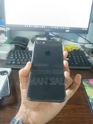 Apple iPhone 8 (Used)