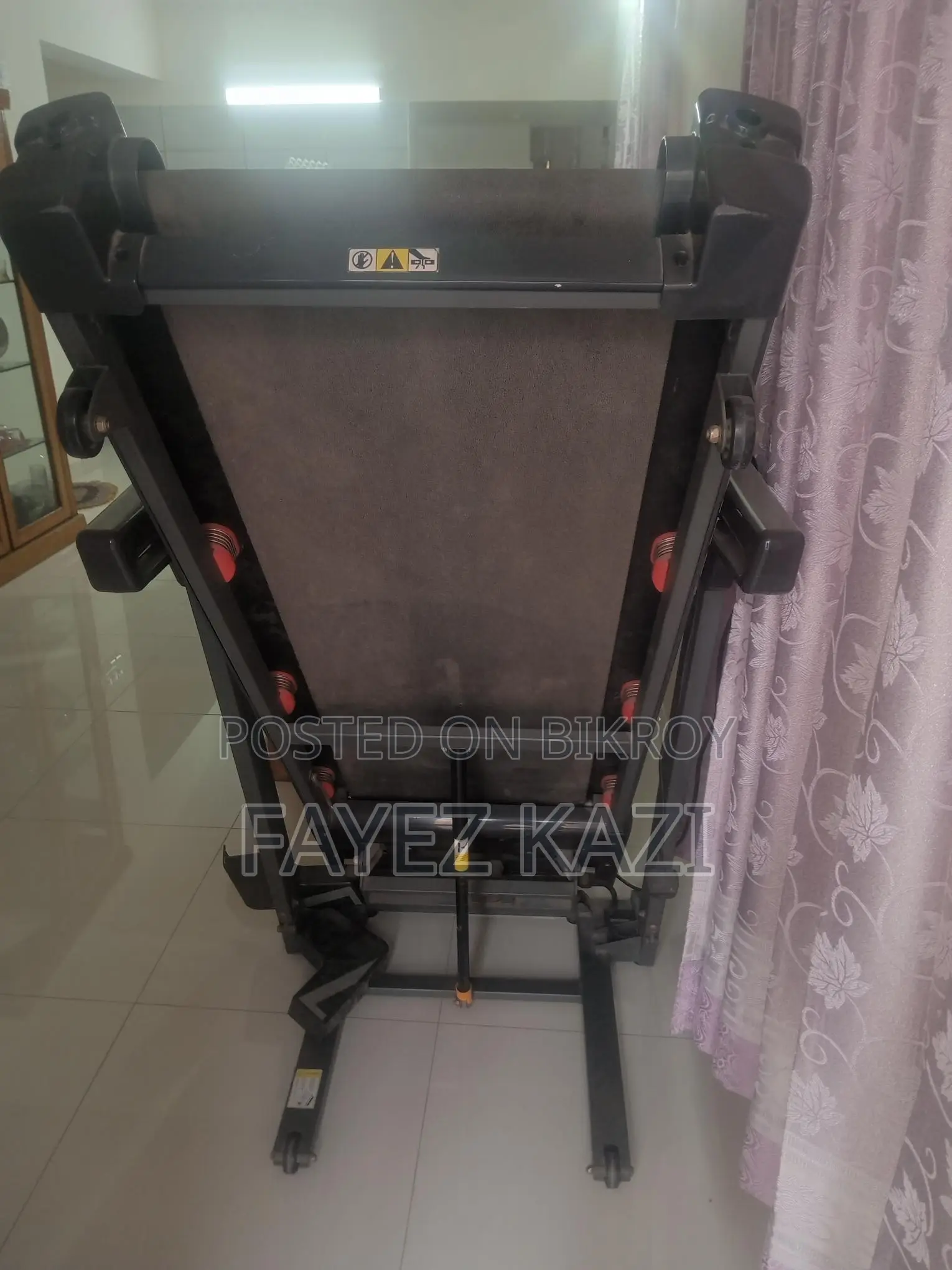Treadmill (ট্রেডমিল)