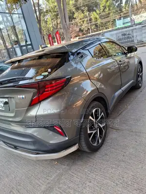 Toyota C-HR hybrid 2020