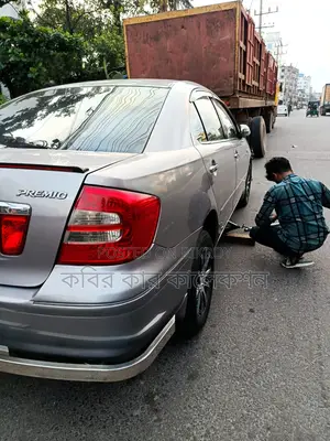 Toyota Premio F 2006
