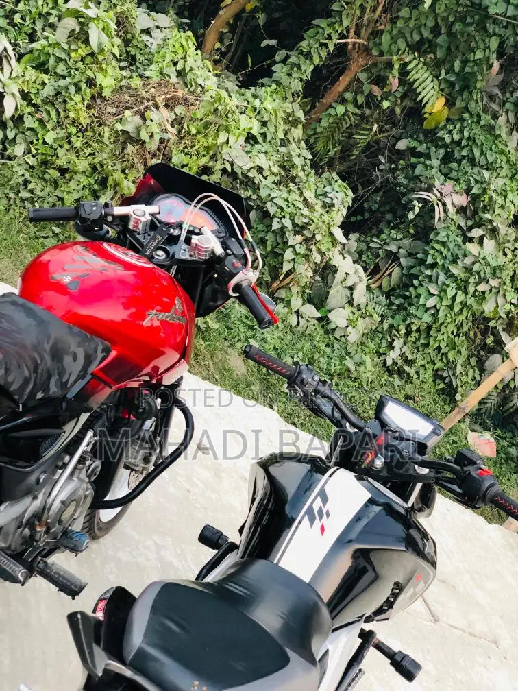 Bajaj Pulsar 150 ` 2013