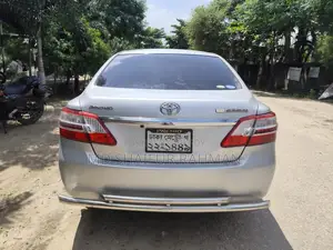 Toyota Premio 2012