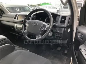 Toyota Hiace Super GL Key Pearl 2020