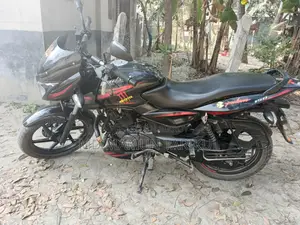 Bajaj Pulsar 150 . 2021