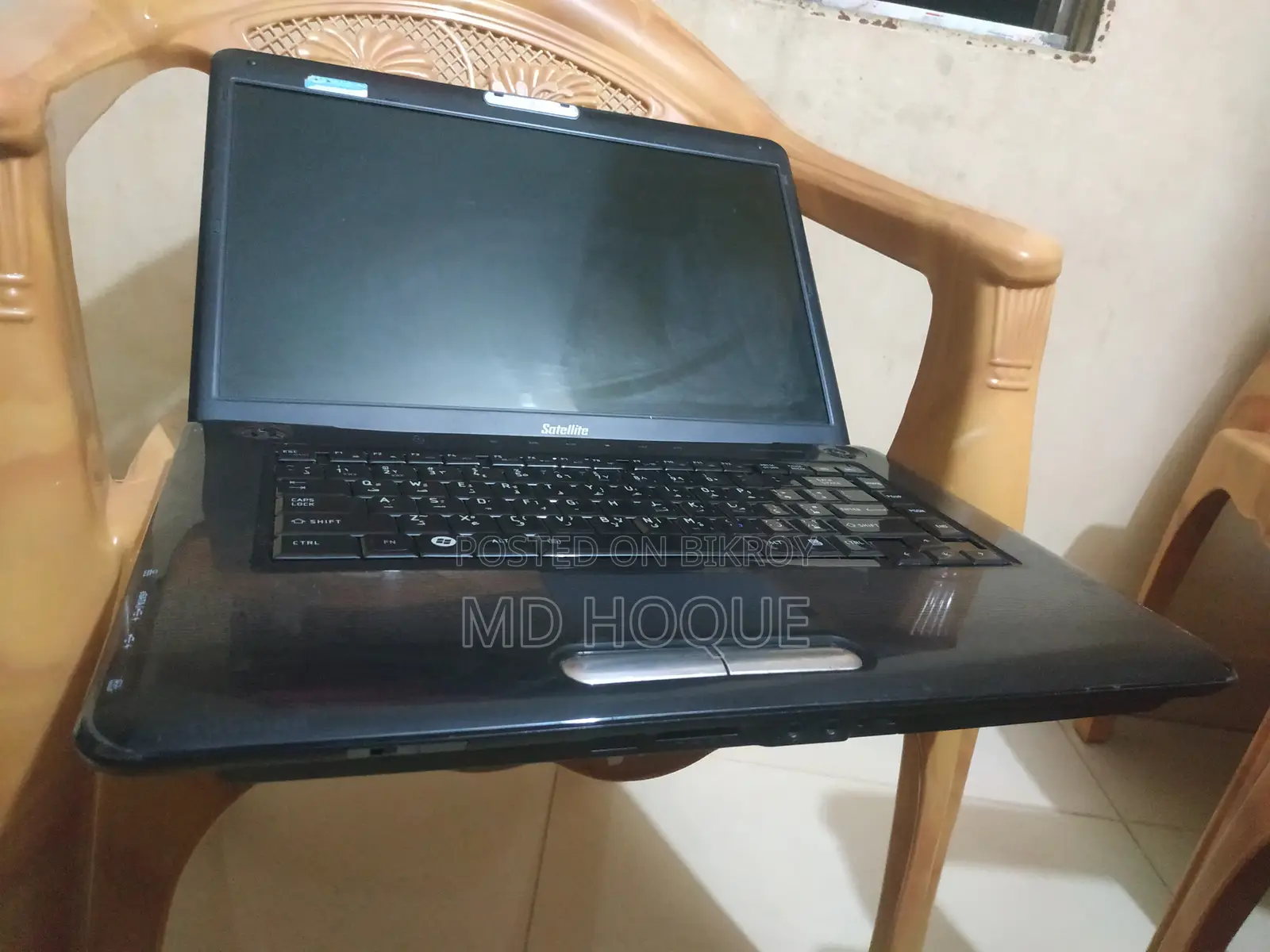 DELL Inspiron S6928