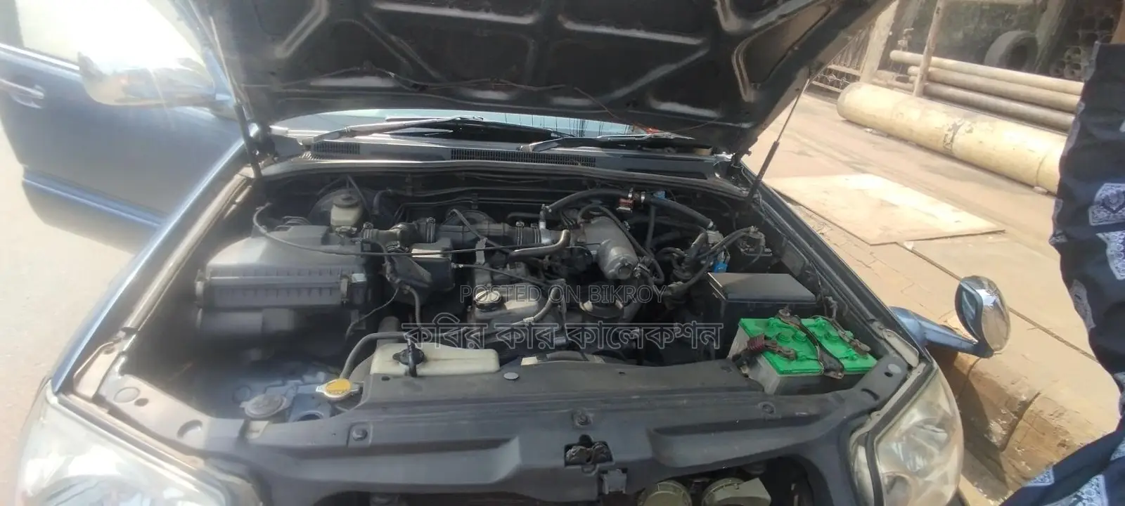 Toyota Hilux Gray 2004