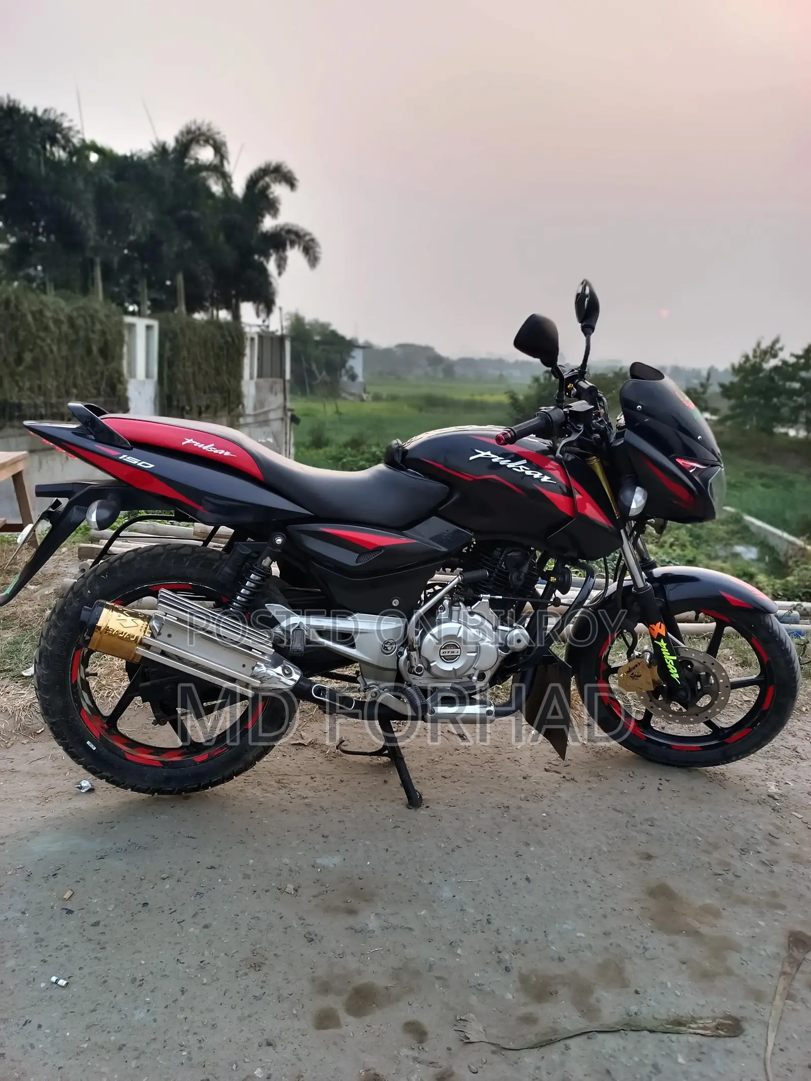 Bajaj Pulsar 150 . 2012