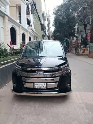 হাইব্রিড নোয়াহ ভাড়ার জন্য