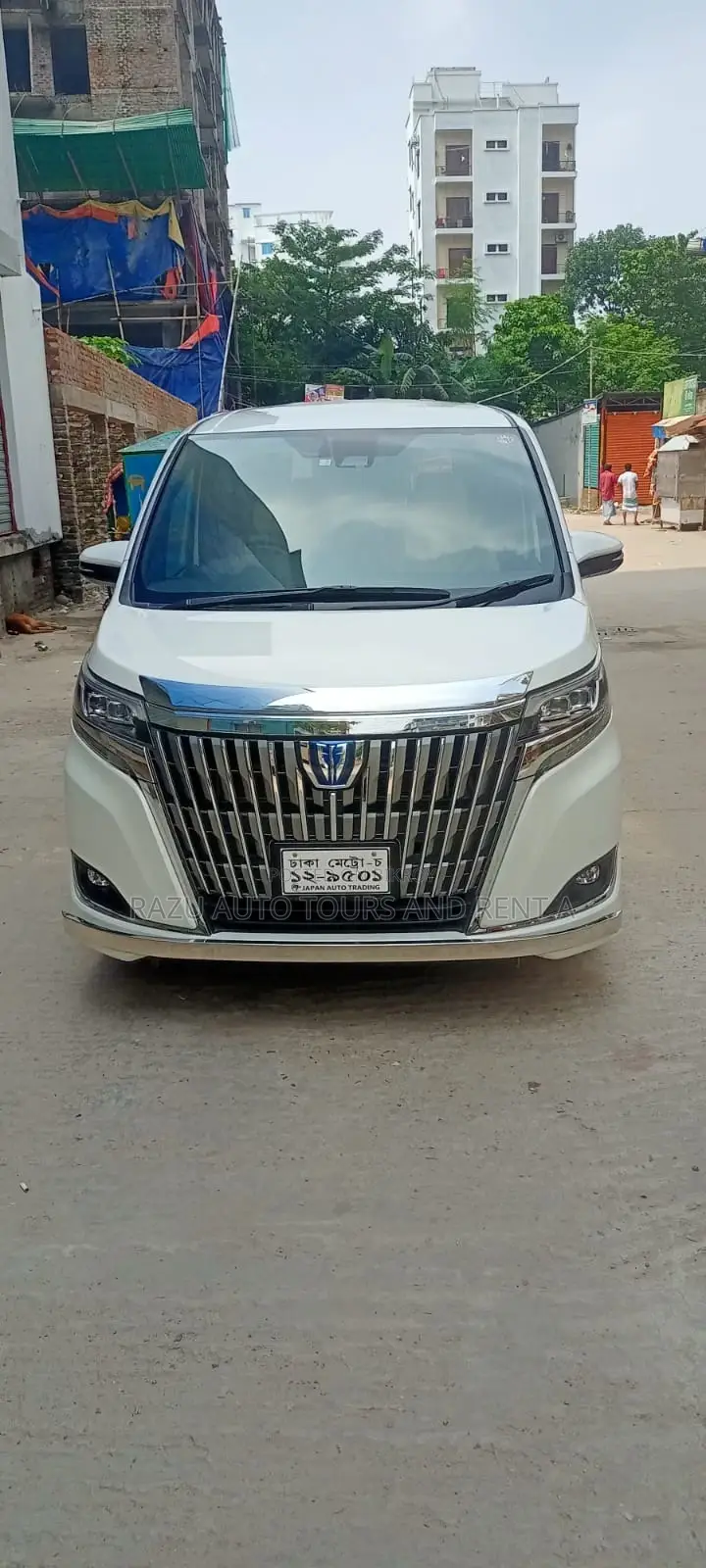 হাইব্রিড নোয়াহ ভাড়ার জন্য