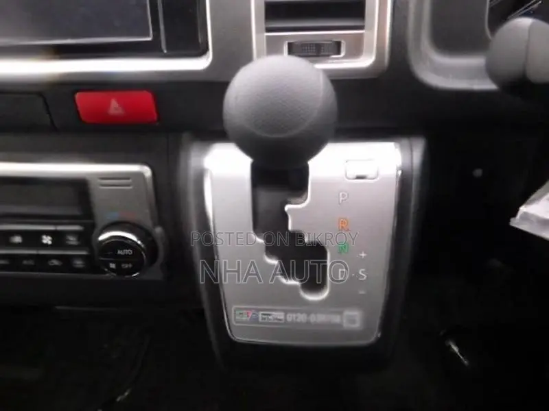 Toyota Hiace SUPER GL 2022