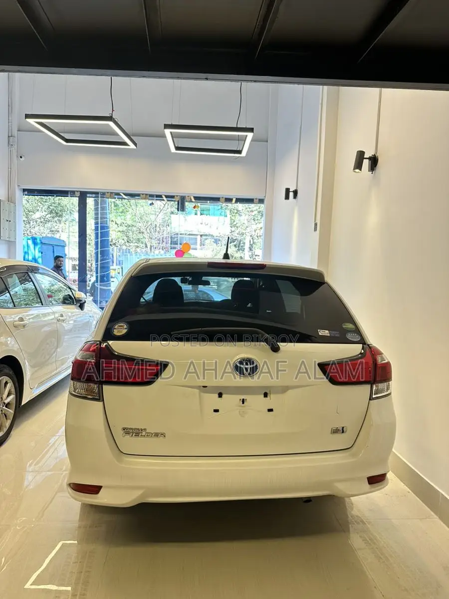 Toyota Fielder Ex 2020
