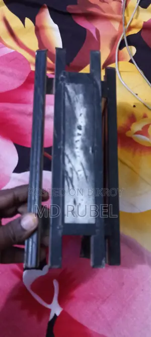 বাইকের দুইটা পাদানি একটা টিভিএস আর ইয়ামাহা