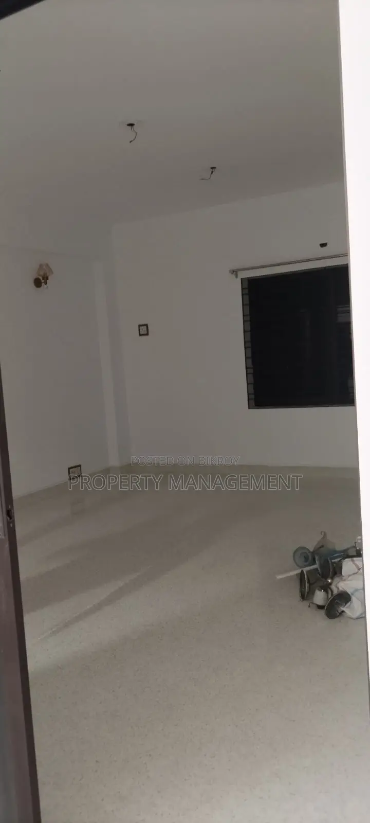 2400Sqft unfurnished Apartment Rent 3Bed 4Bath Banani Nice View