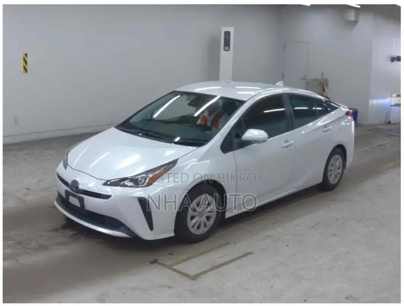 Toyota Prius S PKG 2021