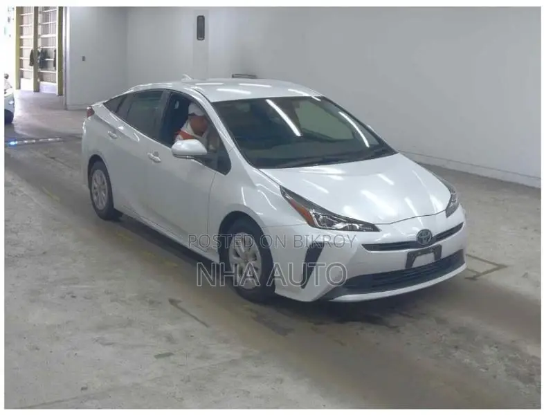 Toyota Prius S PKG 2021