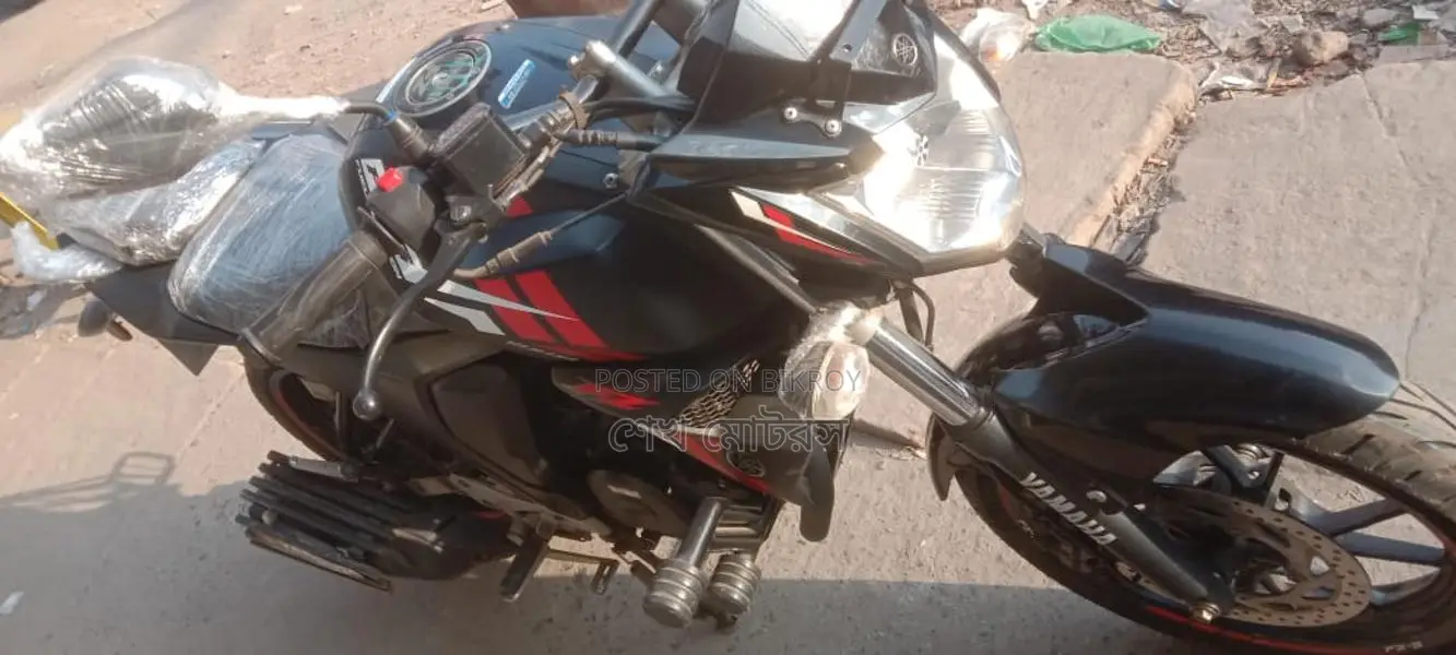 Yamaha FZS V2 Black 2025