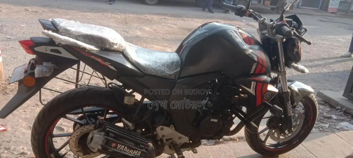 Yamaha FZS V2 Black 2025