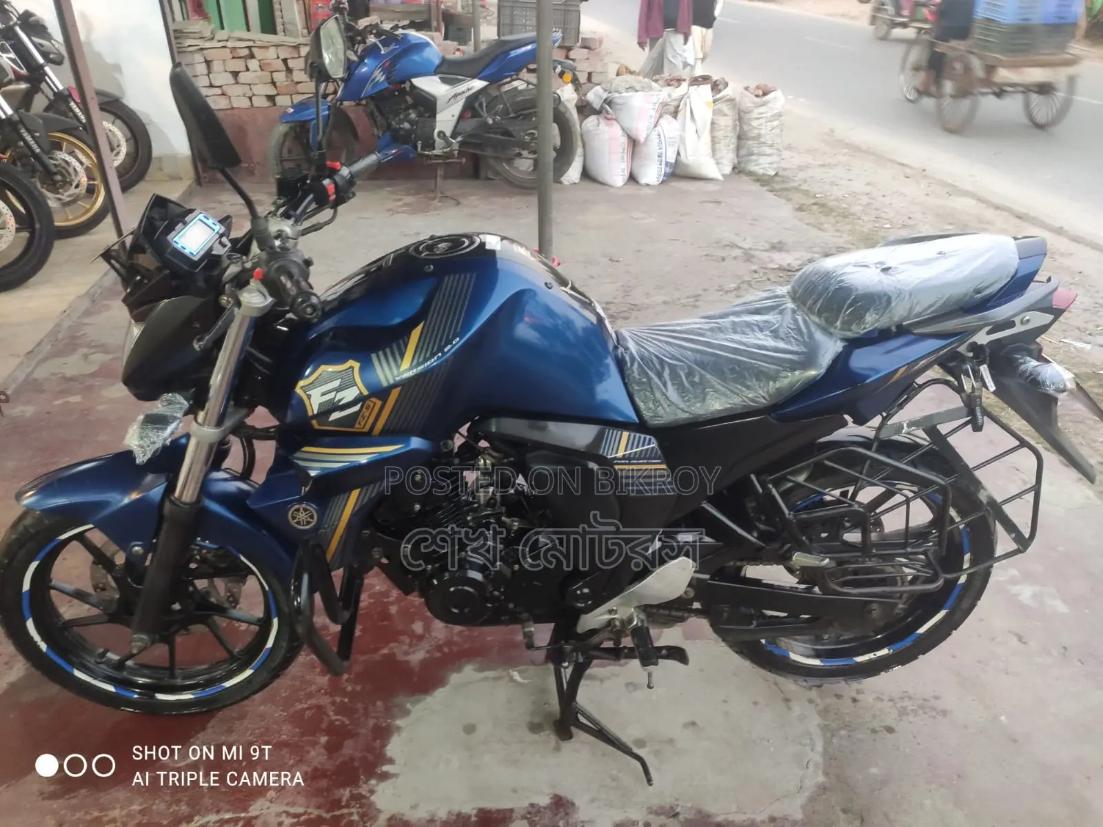 Yamaha FZS Blue 2022
