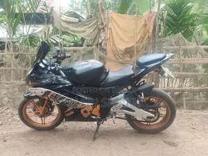Yamaha R15 V2 2013