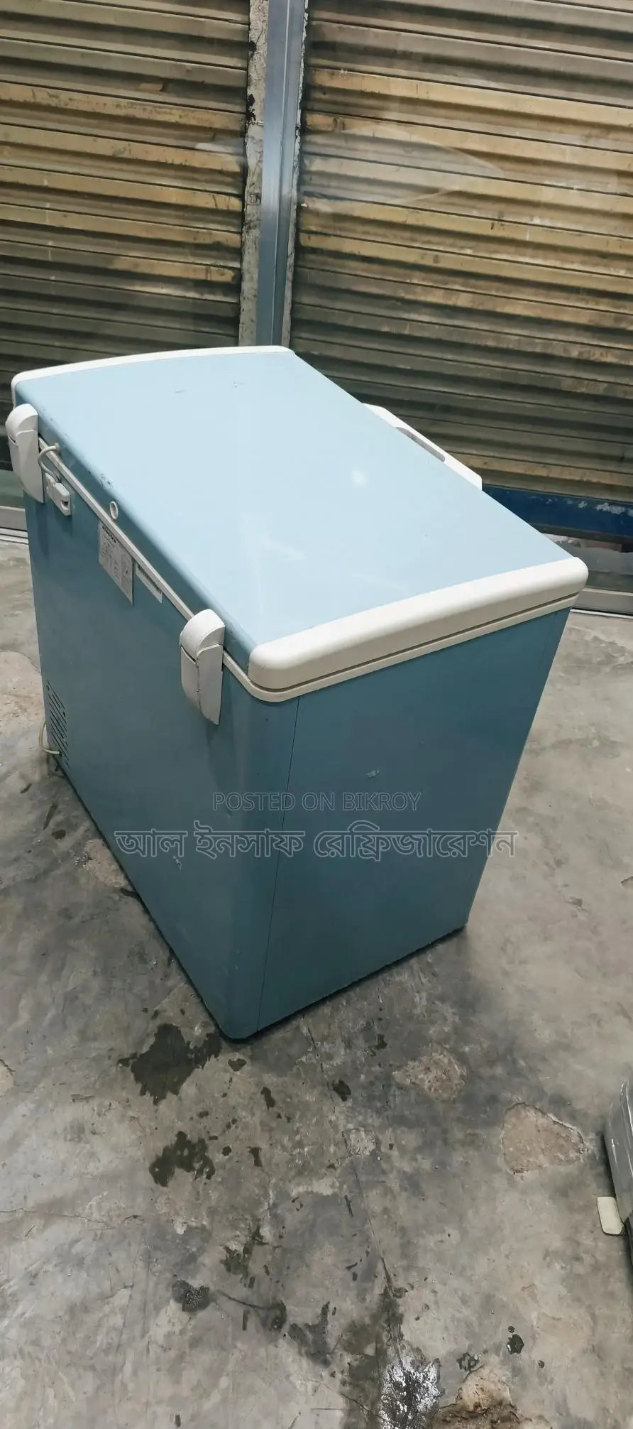 একটি ১৪৫ লিটার ডিপ ফ্রিজ বিক্রি করা হবে