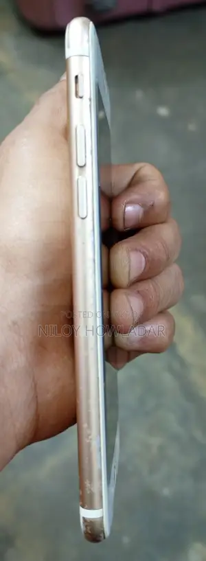 Apple iPhone 6S . (Used)
