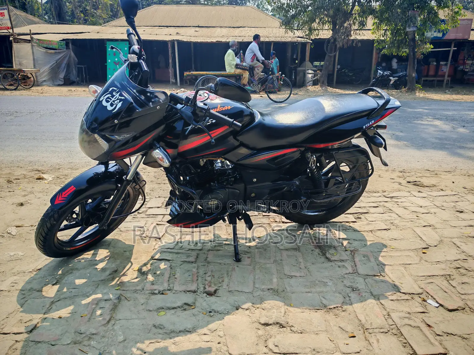 Bajaj Pulsar 150 . 2020