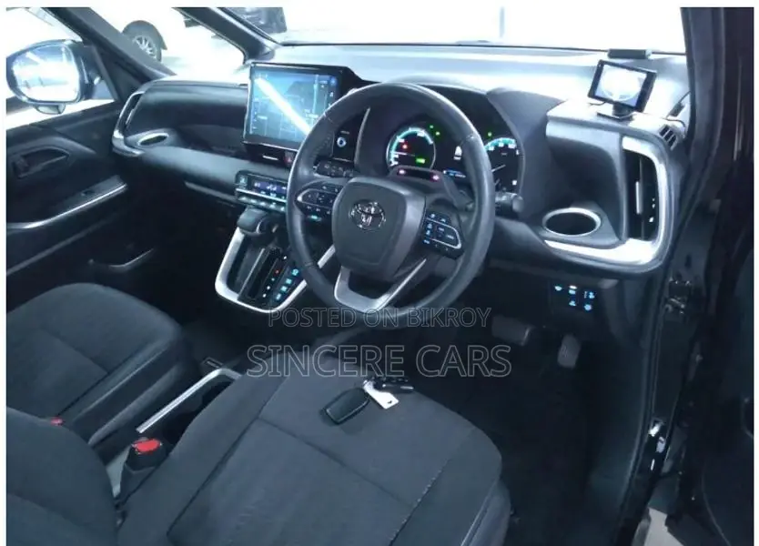 Toyota Noah SG HYB 4 POINT 2022