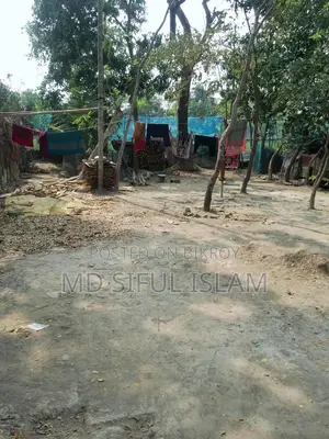 ৫ ফিট ইট সোলিং রাস্তার সংলগ্ন বাড়ি করার জন্য উপযোগী জমি