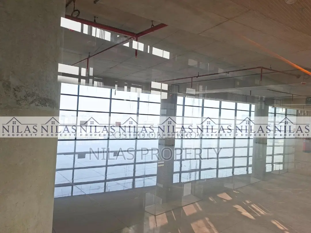 Commercial Space with Terrace Ready for Rent in Dhanmondi