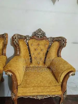 ভিক্টোরিয়া সোফা