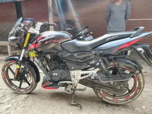 Bajaj Pulsar 150 . 2014