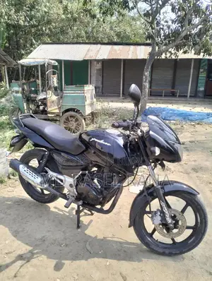 Bajaj Pulsar 150 . 2013