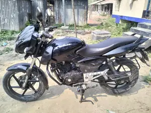 Bajaj Pulsar 150 . 2013