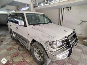 Mitsubishi Pajero 1998