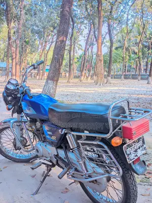 Bajaj Boxer 2012