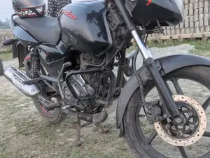 Bajaj Pulsar 150 . 2022