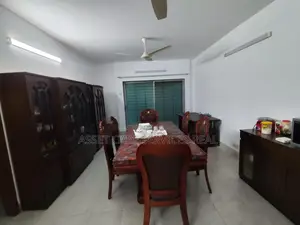 North Gulshan 4-Bedroom Fully-Furnished Apartment for Rent
