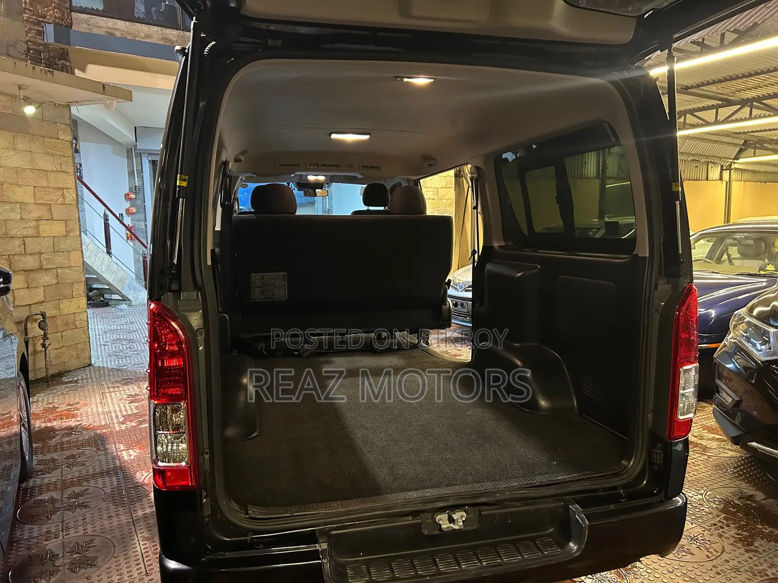 Toyota Hiace SUPER GL BLACK 2020