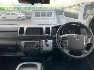 Toyota Hiace Super GL 2021