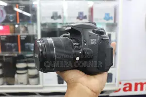 Canon 60D camera with 18-55mm kit lens (Display fully functional)