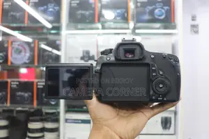 ডিসপ্লে অল ওকে Canon 60D camera with 18-55mm kit Lens