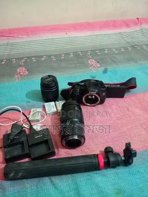 Canon 600d camera EF 100mm tr my micro lens