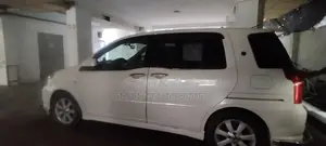Toyota Raum white 2008