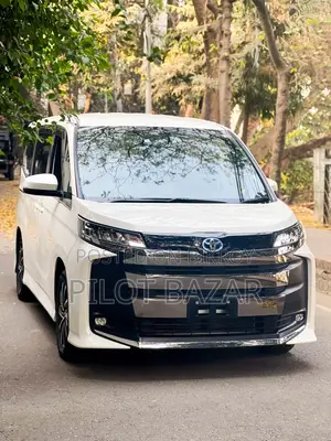 Toyota Noah S-Z Pkg 2022 Hybrid