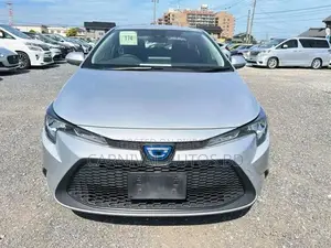Toyota Corolla GX HYBRID SILVER 2020