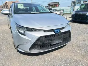 Toyota Corolla GX HYBRID SILVER 2020