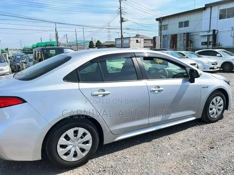 Toyota Corolla GX HYBRID SILVER 2020