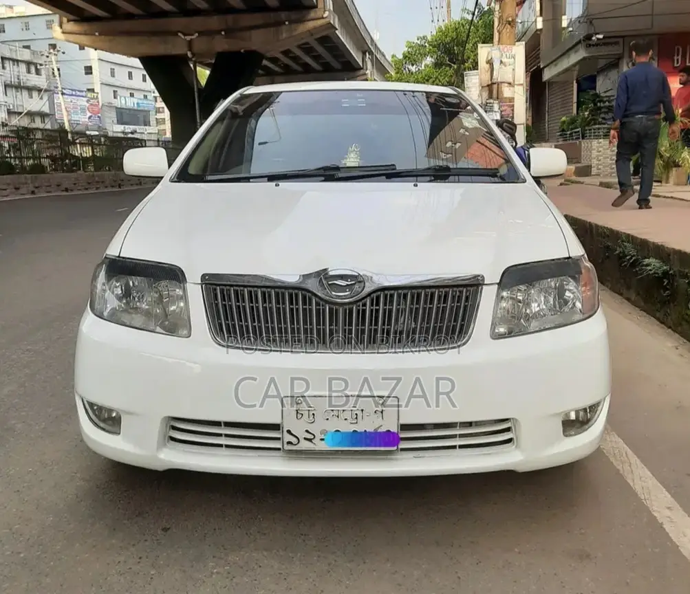 Toyota Corolla Sedan 2004 White