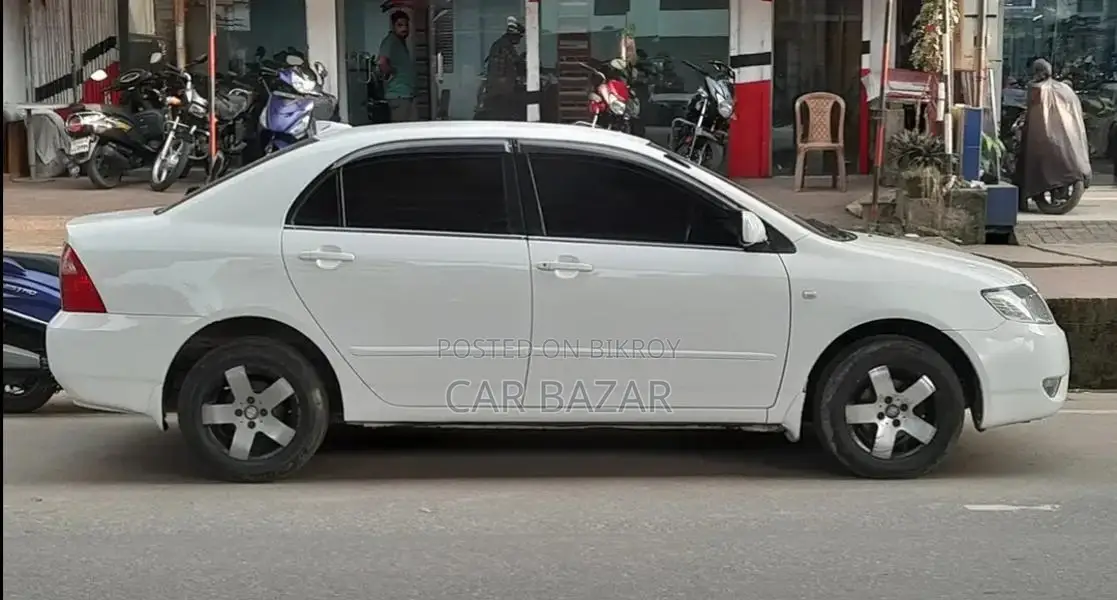 Toyota Corolla Sedan 2004 White