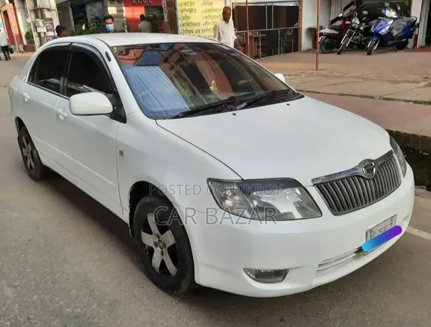 Toyota Corolla Sedan 2004 White